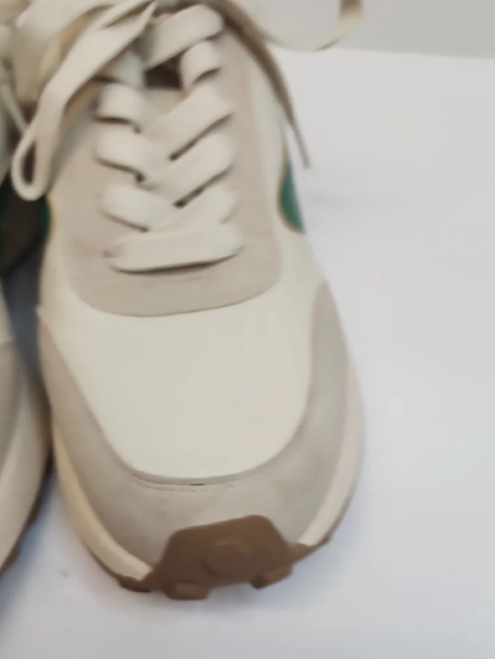 Dolce Vita Cream Beige Sneakers Green Stripe Lace Up Size 8.5